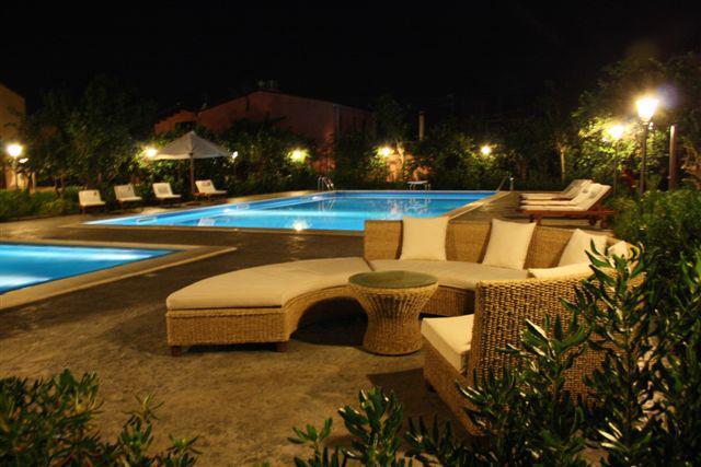 Villa Dell'eden Con 9 Da Letto In 6 Unita Abitative *